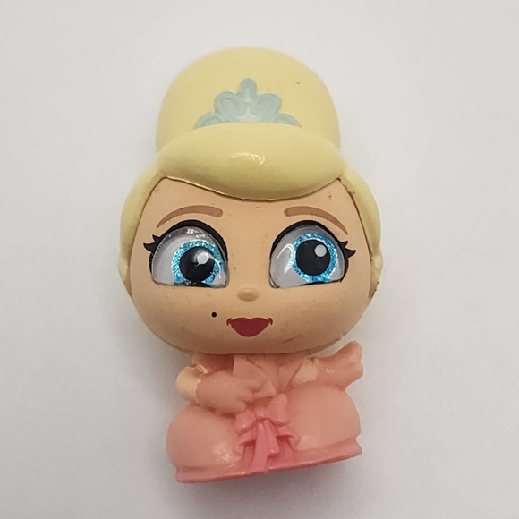 Disney Doorables Series 7 Rare "Charlotte" from The Princess and the Frog - Picture 1 of 10